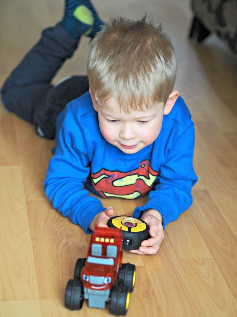 REVIEW: Blaze and the Monster Machines Remote Control Racing Blaze ...