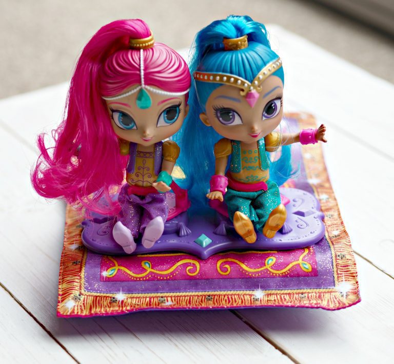 REVIEW: Fisher Price Shimmer and Shine Magic Flying Carpet - Laura Summers