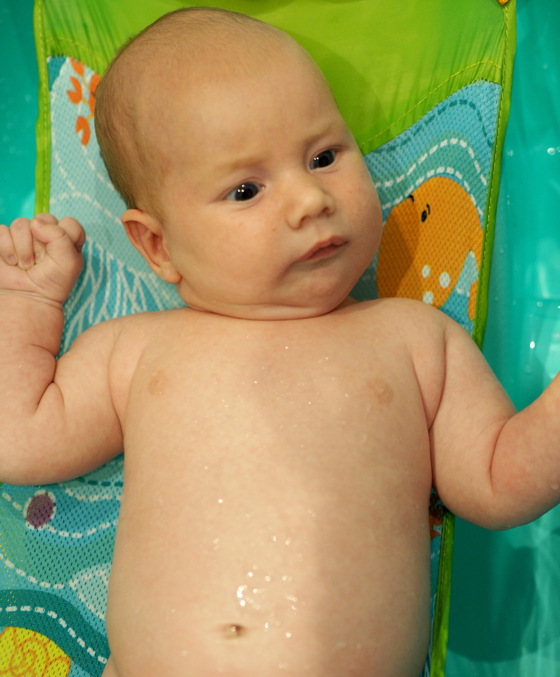 Baby Bath and Bed Routine with Summer Infant - My Fun Tub Bo in newborn mode
